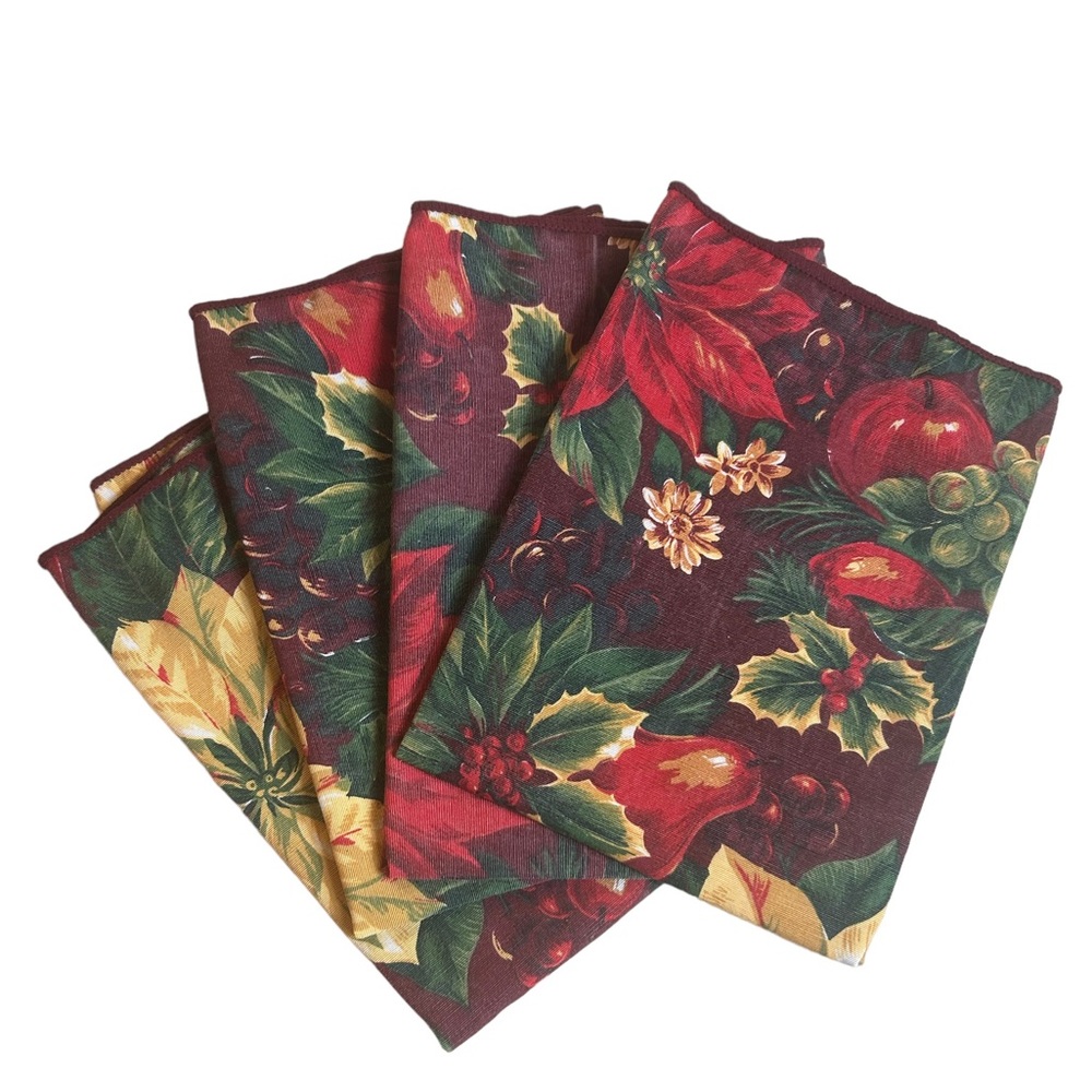 4 Christmas Cloth Napkins Vintage Poinsettia Flowers Grapes Red Green Gold
